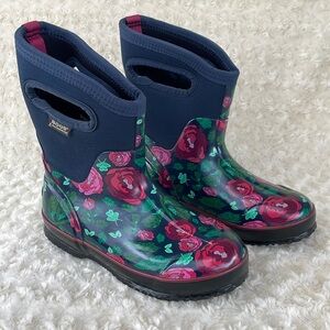 Classic Rose Garden bogs boots, women’s size 6